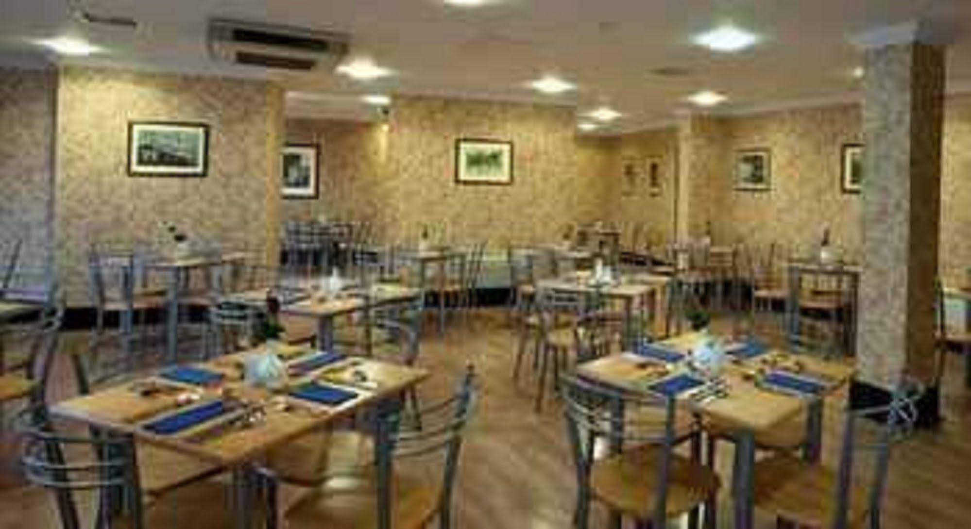Britannia Hotel Wolverhampton Bagian luar foto